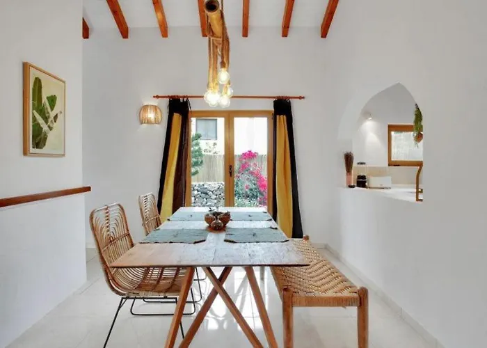 Amrita Couette-café